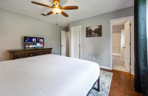 Fenced BKYD & Firepit 1 Mile To Lakepoint Sports - Foto 6