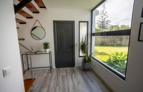 Countryside house with a pool and fireplace - Photo 23