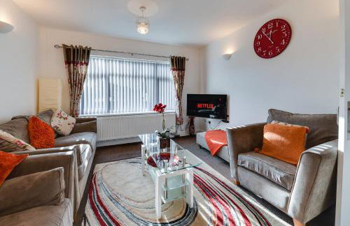 3 BR Home l Free Parking l 5 Guests l Garden l Long Stays l - Foto 2