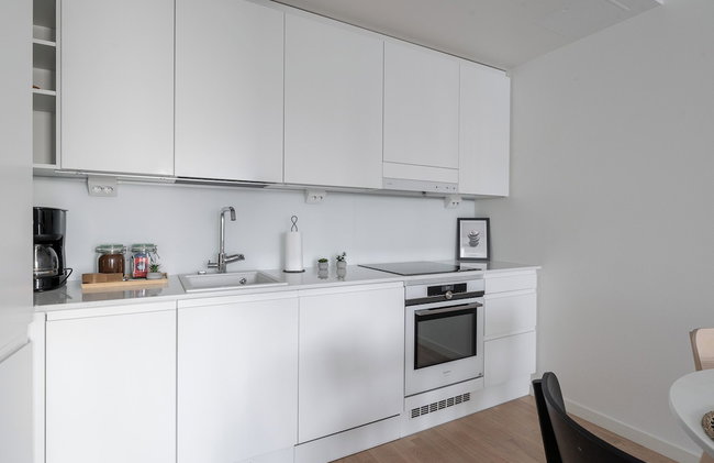 Stylish New 1BR Home with Sauna, Hosts 5 Guests - Photo 13