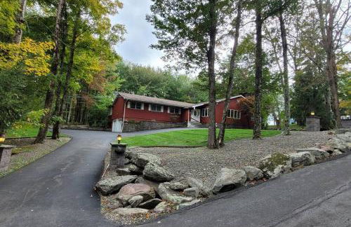 Large Vacation Home Villa- Pool, Indoor Hotub, Game Room, up to 25 guests - Foto 24