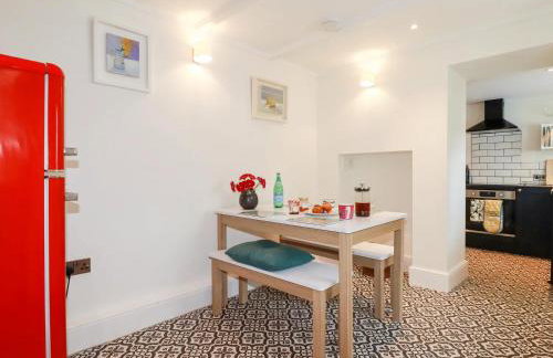 Pandora Cottage Charming Seaside Escape, Newlyn, Sleeps 4 - Photo 16