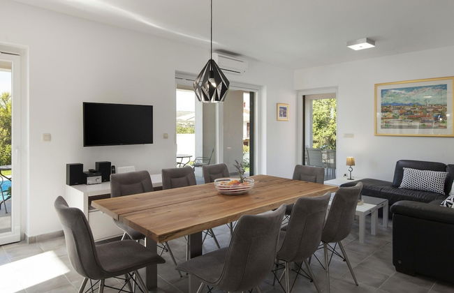 Villa on Brac Island Near Beach & Pool - Foto 10