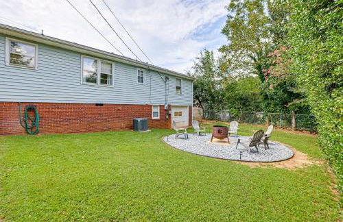 Families Welcome, Fenced Yard: Inviting Greer Home - Photo 20