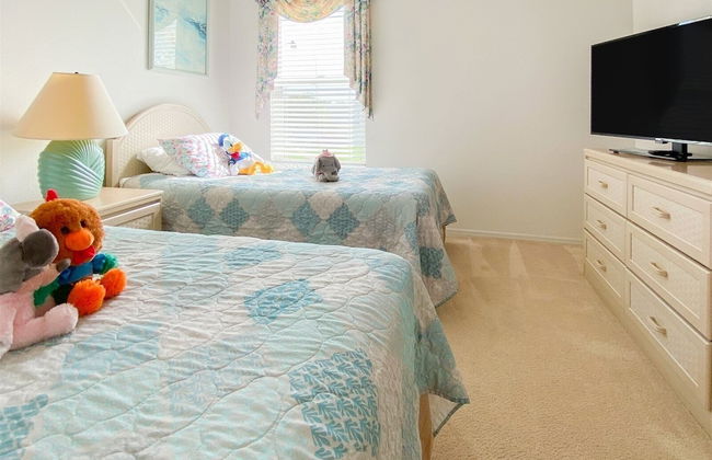 3 Bedroom Home With Private Screened Pool With Rock Waterfall Feature and Gameroom by Florida Dream Homes - Foto 48