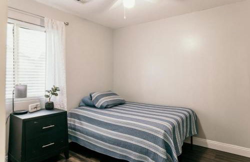 Stunning Home with Pool, Game Room and Firepit - Photo 14