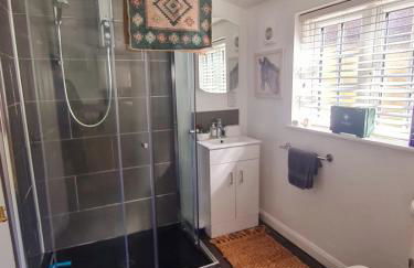 Stylish Open Plan Guest House 400sq ft Rutland - Photo 21