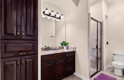 Randolph Central Location, 1-story, Chef Kitchen, Creekside - Foto 27