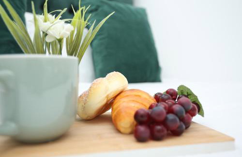 Palmers Place By N And N Stays Worker Friendly Accommodation in Bradley Stoke with private parking and fast WIFI, Long Stays Welcome - Foto 4