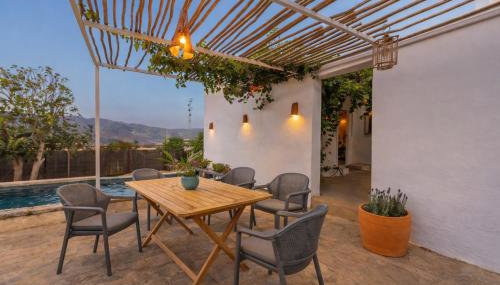 Casa Cortijo con piscina privada en Betis - Foto 2