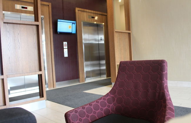 Custom Luxury Suite - By Elite Suites - Photo 2