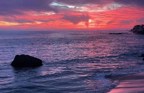 Malibu Beachfront Home with Rock Spa Ocean Views & Huge Deck - Foto 35