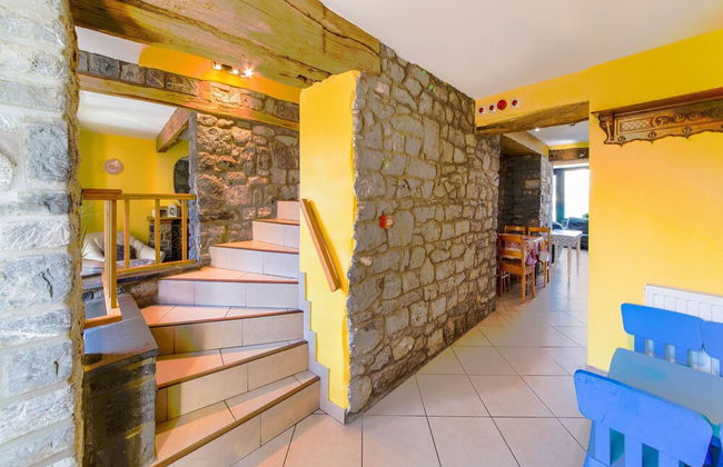 Stone Cottage with Sauna & Hot Tub near Cave of Lorette in Rochefort - Foto 37
