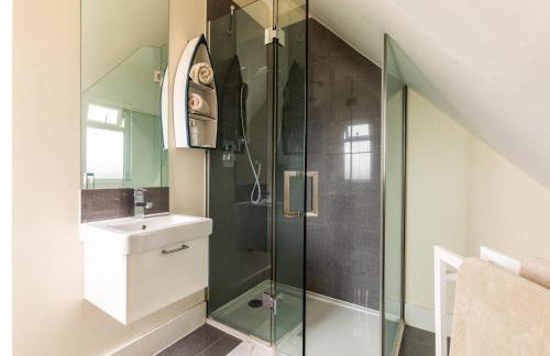 5 Bedroom Family Friendly Beach House - a skip to the water! - Foto 38