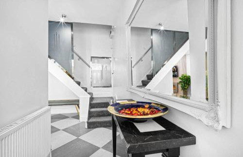 Stylish 4 Bedroom Townhouse - Edgbaston - Near Birmingham City Centre - Sleeps 8 - Parking - 578P - Foto 13