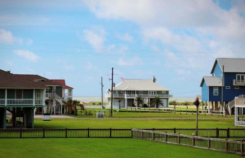 Deck and Grill Walkable Crystal Beach House! - Foto 31