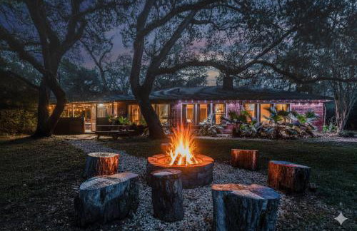 Riverside country retreat with easy access to all that Houston has to offer - Foto 1