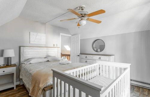 Cozy 3Br Fire Pit Hammock 2 Minutes to Beach - Foto 6