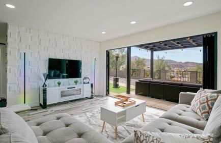 Desert Villa - EV, Hot Tub, Grill, Bar, Games, RV Parking in Twentynine Palms Downtown - Foto 10