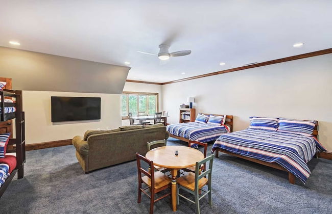 Lakefront, Private Dock+beach, Game Room Sunset Shores Resort: The Grand House - Foto 38