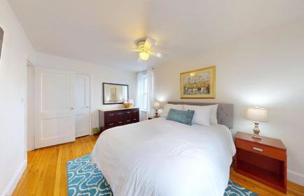 Bright 2br In Brookline - Photo 7