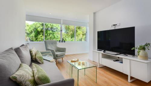 Golden Bay Apartment - Photo 5