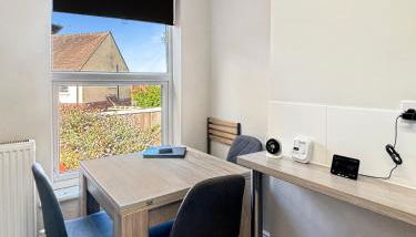 Amaya Four - Sleeps 5 - 1 bed apartment - Newly renovated- Close to town centre -Grantham Free Gym Access - Foto 5