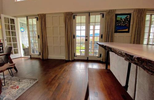 WOW New Spectacular Franconia Home - history - views - fire pit - hot tub - pool - grandeur - MUST SEE - Foto 19