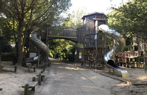 Unique seafront 2 bedroom 2 bathroom apartment - Foto 44