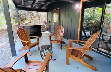 Maggie Valley 4BR Cabin with Hot Tub in Serene Forest - Foto 26