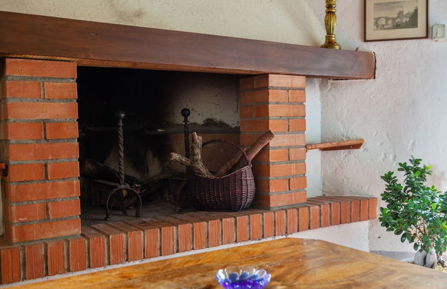 Hillside Retreat With a View - Foto 17