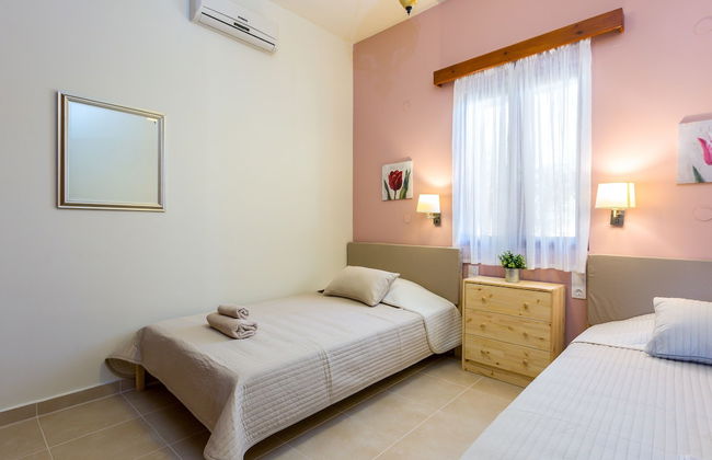 Gorgeous Villa With Pool & Gardens - Foto 8