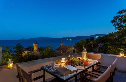 Myrsini's Castle House - Comfortable Residence with Large Balcony & Sea View - Photo 1