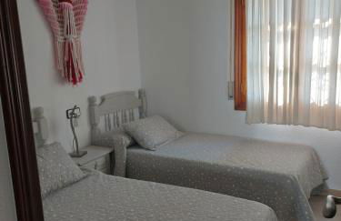 AMPLIO CHALET CON GRAN PISCINA - Foto 8