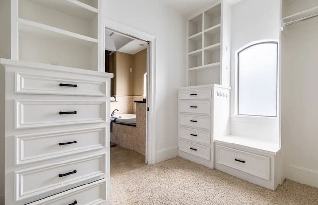 BIZI near Galleria Mall - Foto 10