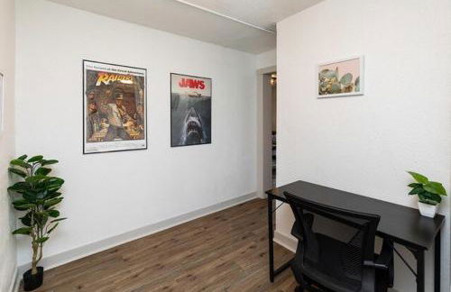 Spacious 9BR Home Ideal for Groups Near Downtown - Foto 21