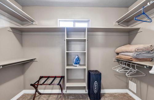 Near Zion 3BR Sleeps 8 Covered Patio Dining - Foto 22