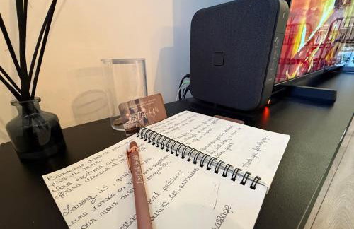 Cocon rénové près du tram - Photo 37