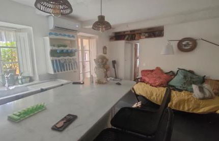 Luxury Apartment - Photo 12