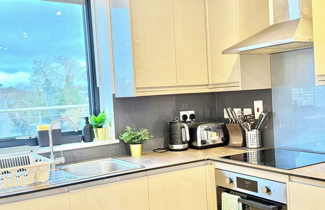 Hampton Suites Serviced Apartments - Photo 25