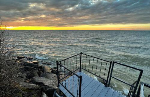 Lakefront Home w/Brilliant Views - Foto 16