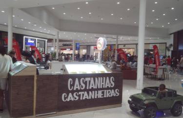Luias, apartamento ao lado do shopping plaza e atacadão com wi-fi , tv grátis van na porta - Photo 52