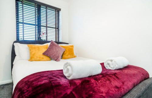 Free parking, Private Garden and Netflix, Charming Elegant 2 bedroom House Nottingham - Photo 11