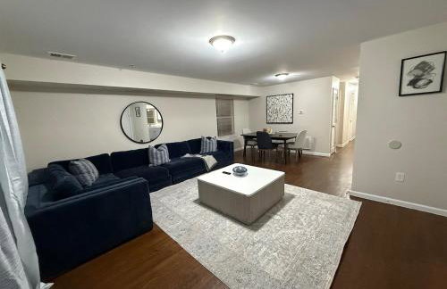 COZY 3 bedroom APT near EWR Downtown NYC - Photo 1