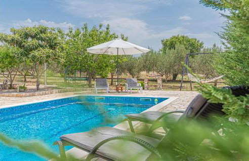Three-Bedroom Holiday Home In Lozovac - Foto 10