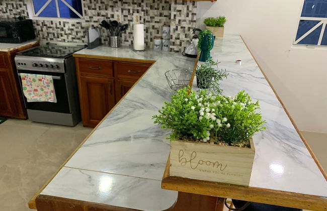 1 Bed Apartment - Sleeps 2 - Parking - Wifi - Foto 3