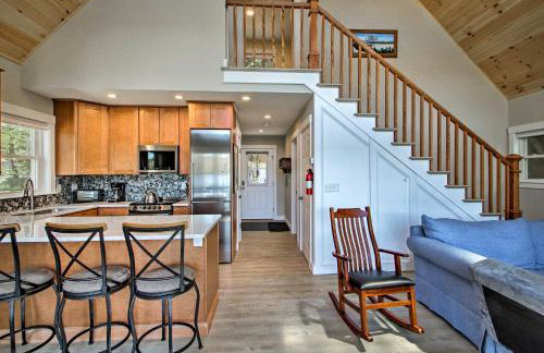 Lakefront Meredith Home: Private Beach & Fire Pit! - Foto 7