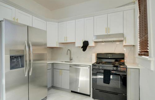 Walk to Churchill Downs Pet-Friendly Retreat! - Foto 2