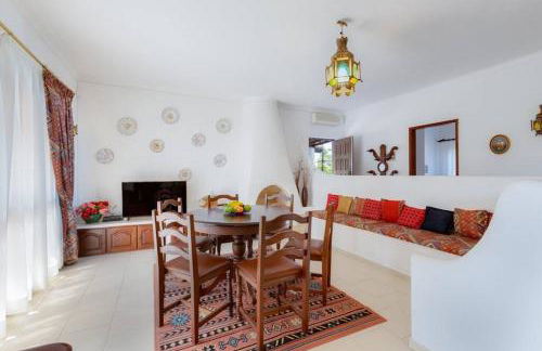 VILLA ROSADO - Moradia para 6 com AC, jardim a 5 min do centro de Albufeira - Foto 4