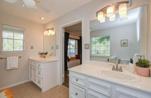 4BD - Pool & Movie Theater - Lake Conroe Nearby - Foto 46